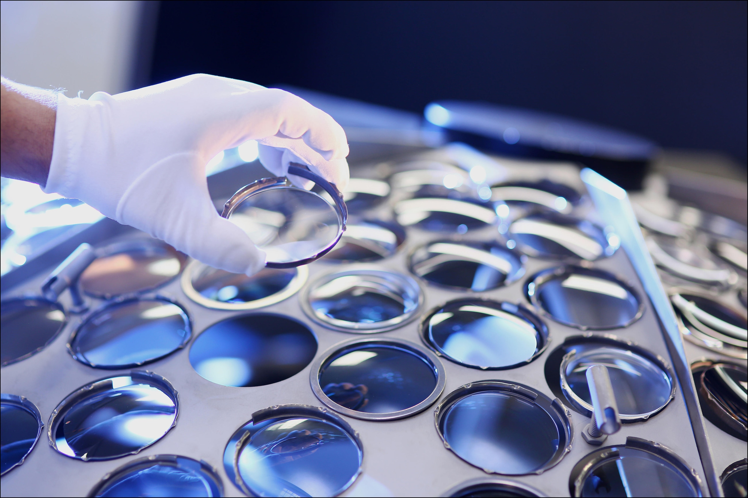 Anti-reflective coating of the lenses